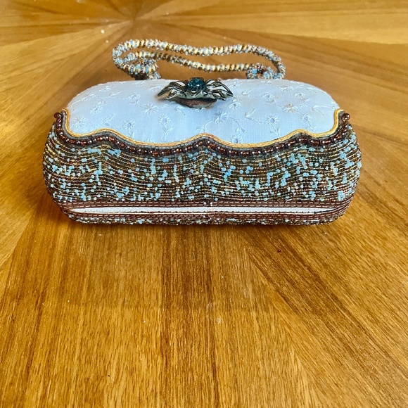 Mary Frances “She Loves Me” beaded purse - Picture 4 of 7